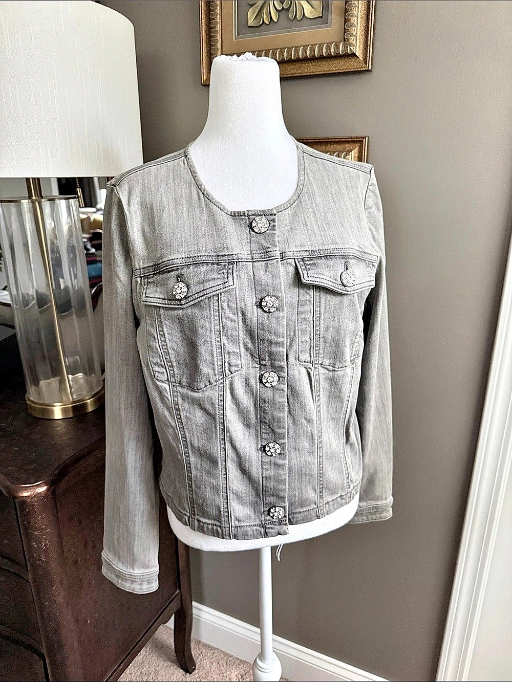 White House Black Market Gray Denim Jacket Size Large Like New